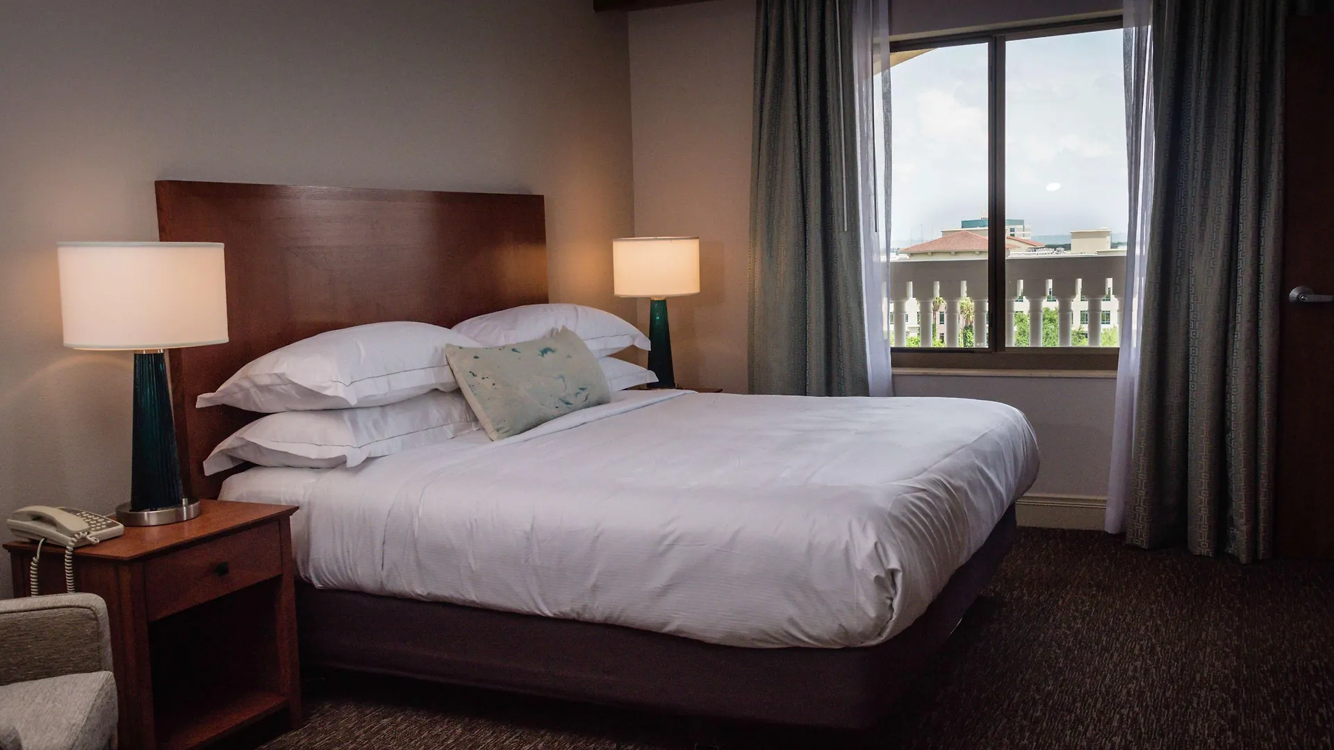 Hilton St. Petersburg Carillon Park Hotel 4*,  United States