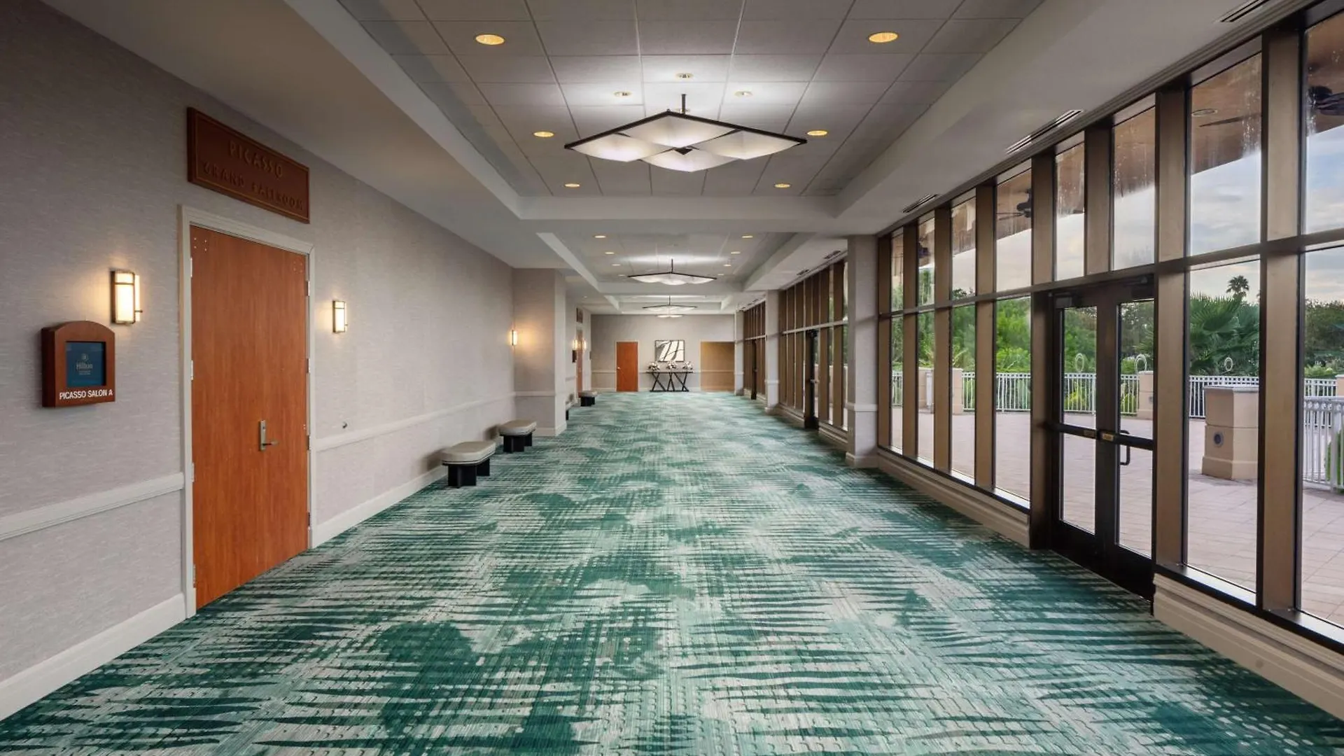 Hilton St. Petersburg Carillon Park Hotel